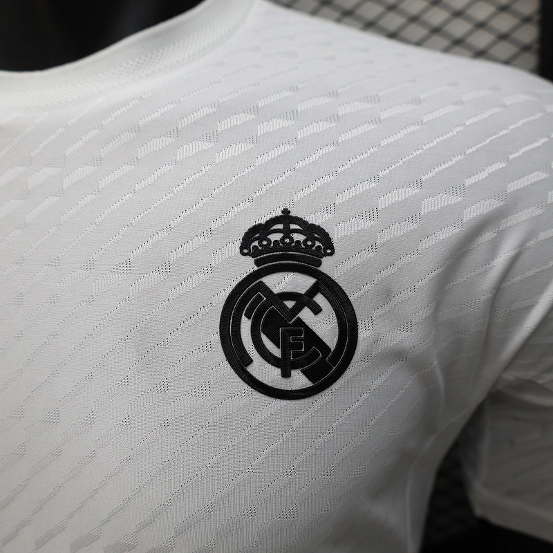 Real Madrid Floare Alb