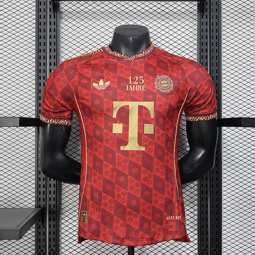 Bayern Aniversare Rosu